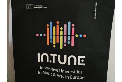 Direktsiebdruck und Transferdruck Uni für Musik und darstellende Kunst Wien