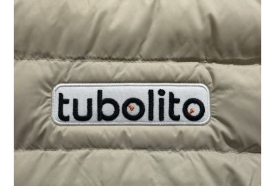 Teilgestickter Aufnäher und Direktsiebdruck Tubolito