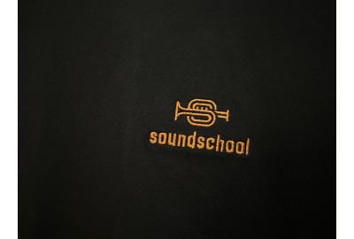 Bestickung Sound School BRG9